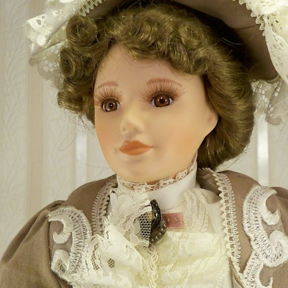 Asastasia Collection Porcelain Doll W/Stand - Picture 2 of 8